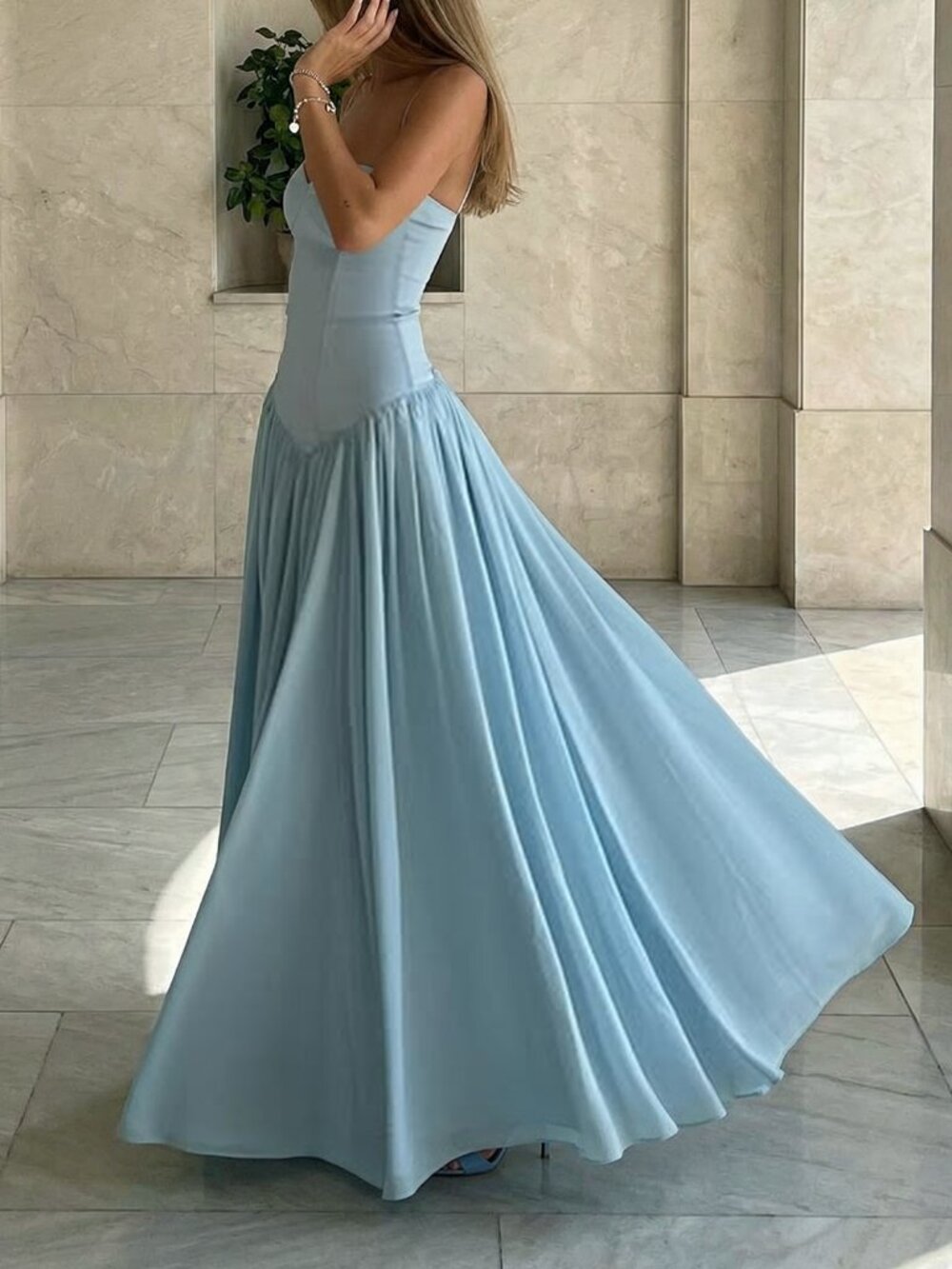 Blue Elegant Women's Romantic Fitted Pleated Dress - Picture 3 of 9